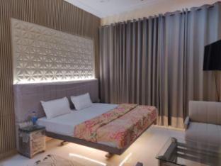 jaitak resort by pine