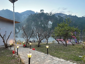 cabana riverside resort kainchi dham