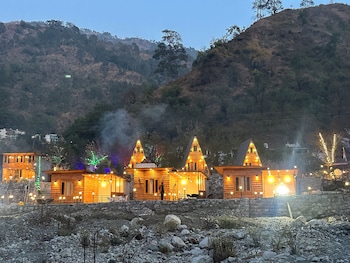 cabana riverside resort kainchi dham