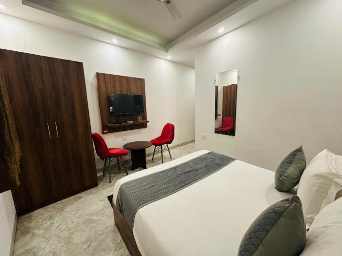 hotel de clark residency delhi airport