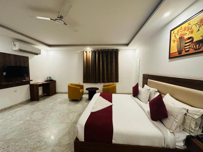 hotel de clark residency delhi airport