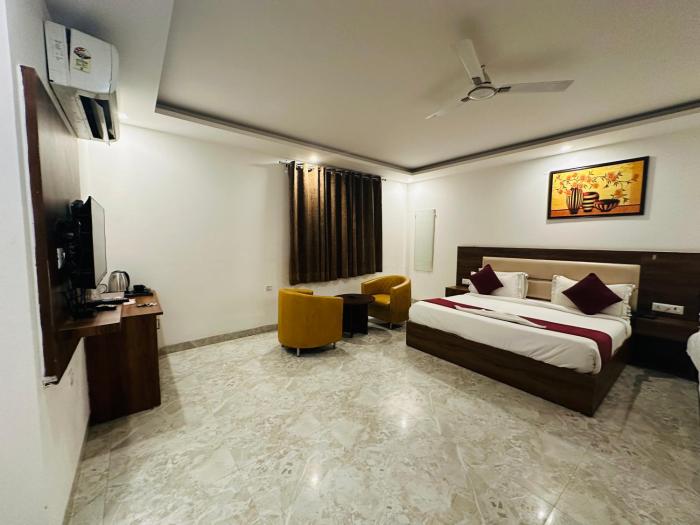hotel de clark residency delhi airport