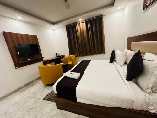 hotel de clark residency delhi airport