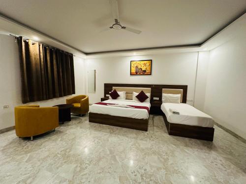 hotel de clark residency delhi airport