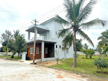 quad club resort and spa nandi hills