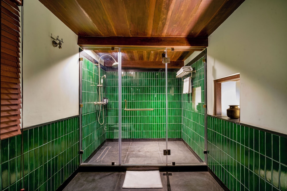 the lotus palace chettinad