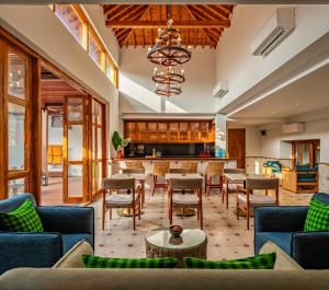 the lotus palace chettinad