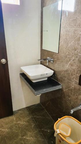 Hotel Delite,,2 star