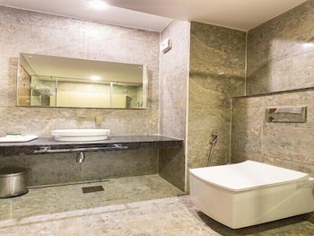 zenq signature inn mcleodganj
