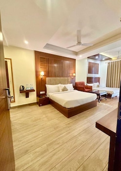 zenq signature inn mcleodganj