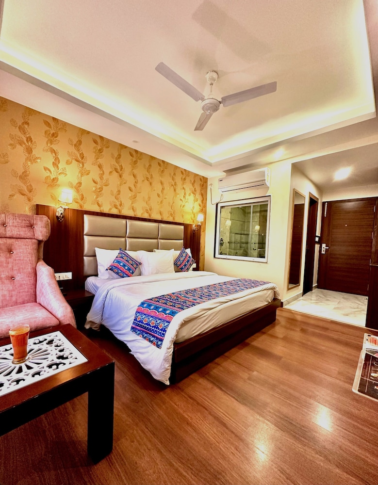 zenq signature inn mcleodganj