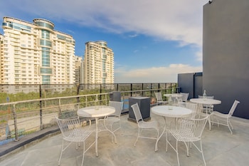 hotel aravali inn and banquet hall