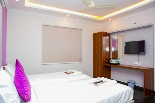 hotel skylights