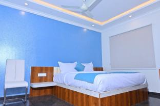 hotel skylights