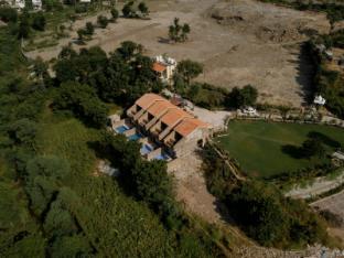 umber tree a nature side heaven resort