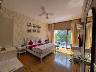 umber tree a nature side heaven resort