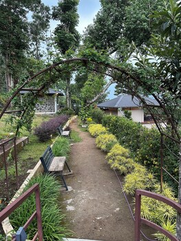 hilltop munnar by fracspace