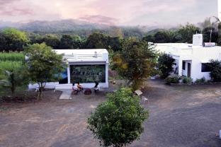 lions safari farm and resort