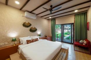 altr nativ morjim goa