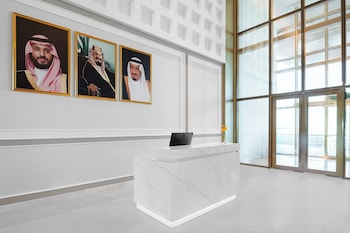 voco jeddah gate by ihg