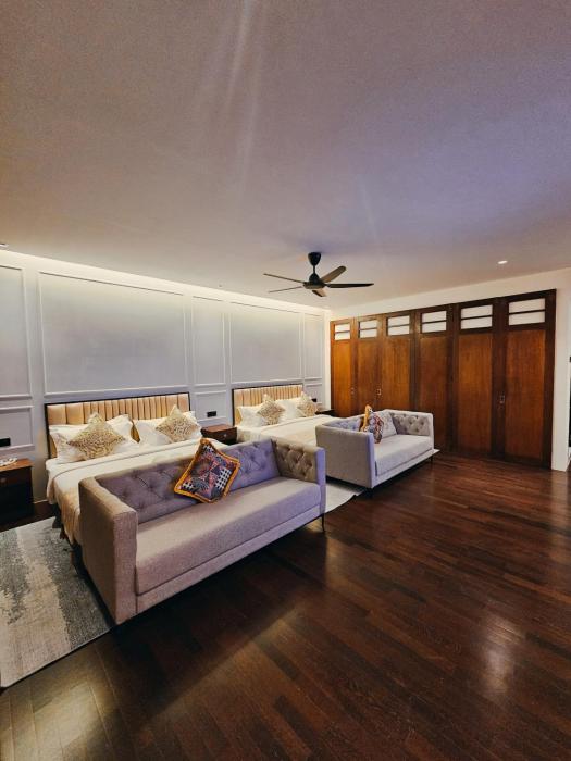 the palm suite lava mansion