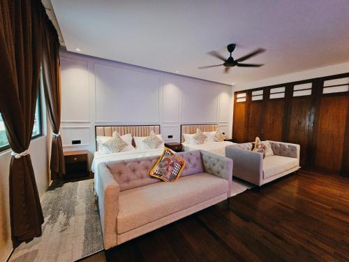 the palm suite lava mansion