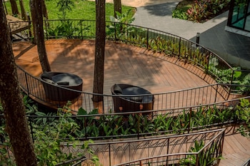 high tree resort co ltd