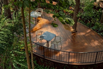 high tree resort co ltd