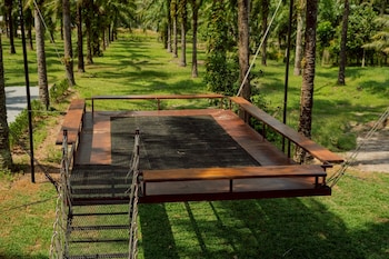 high tree resort co ltd