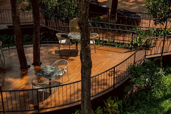 high tree resort co ltd