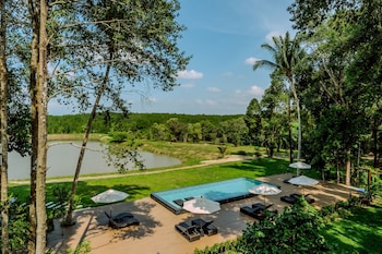 high tree resort co ltd