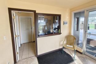 capri motel by oyo elwood wathena