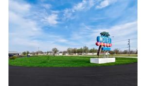 capri motel by oyo elwood wathena