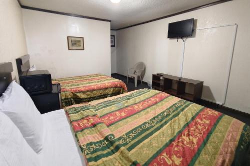 capri motel by oyo elwood wathena