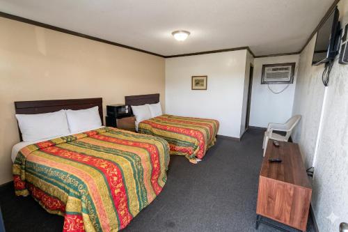 capri motel by oyo elwood wathena