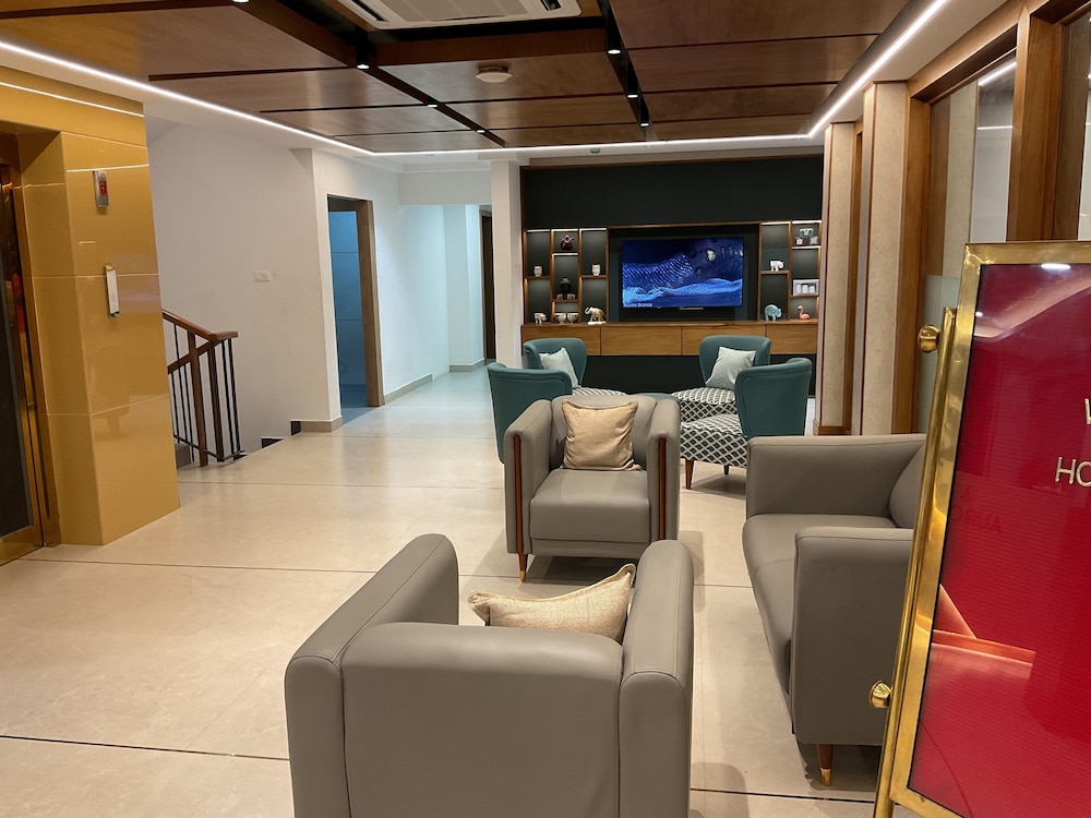 aurora hotels and resorts