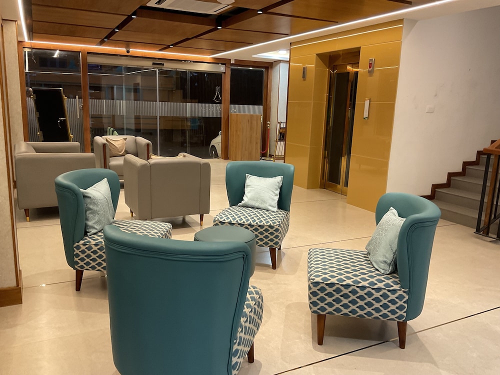 aurora hotels and resorts