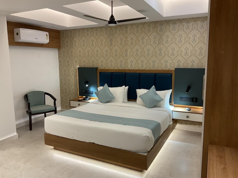 aurora hotels and resorts