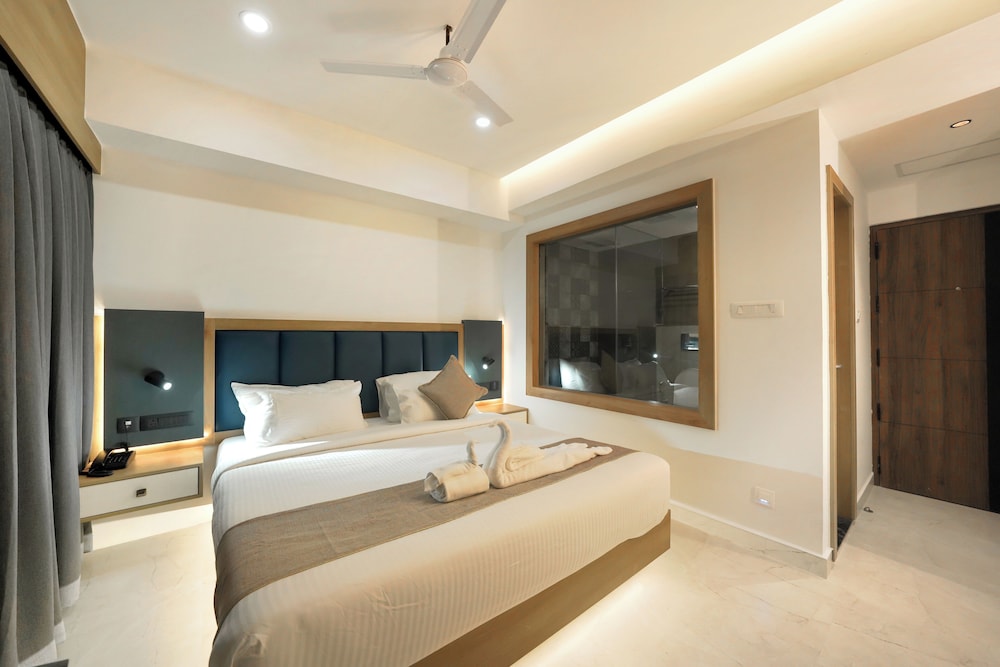 aurora hotels and resorts