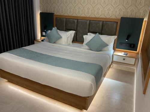 aurora hotels and resorts