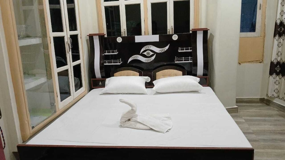 rudraksh home stay