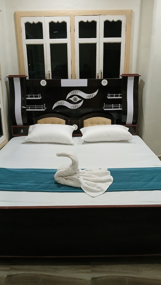 rudraksh home stay