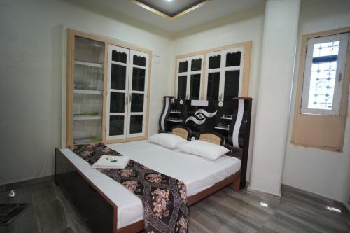 rudraksh home stay