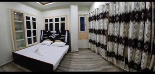 rudraksh home stay