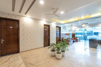 saavi hotel sector 46