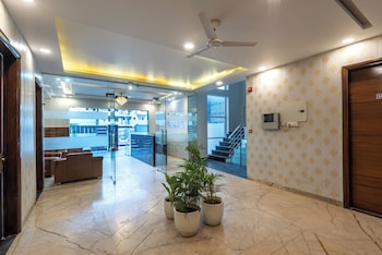 saavi hotel sector 46