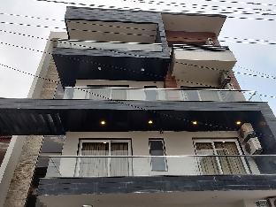 saavi hotel sector 46