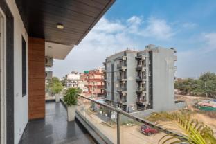 saavi hotel sector 46