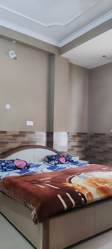 hotel ishaan international