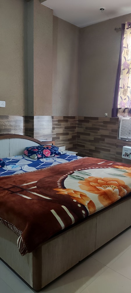 hotel ishaan international